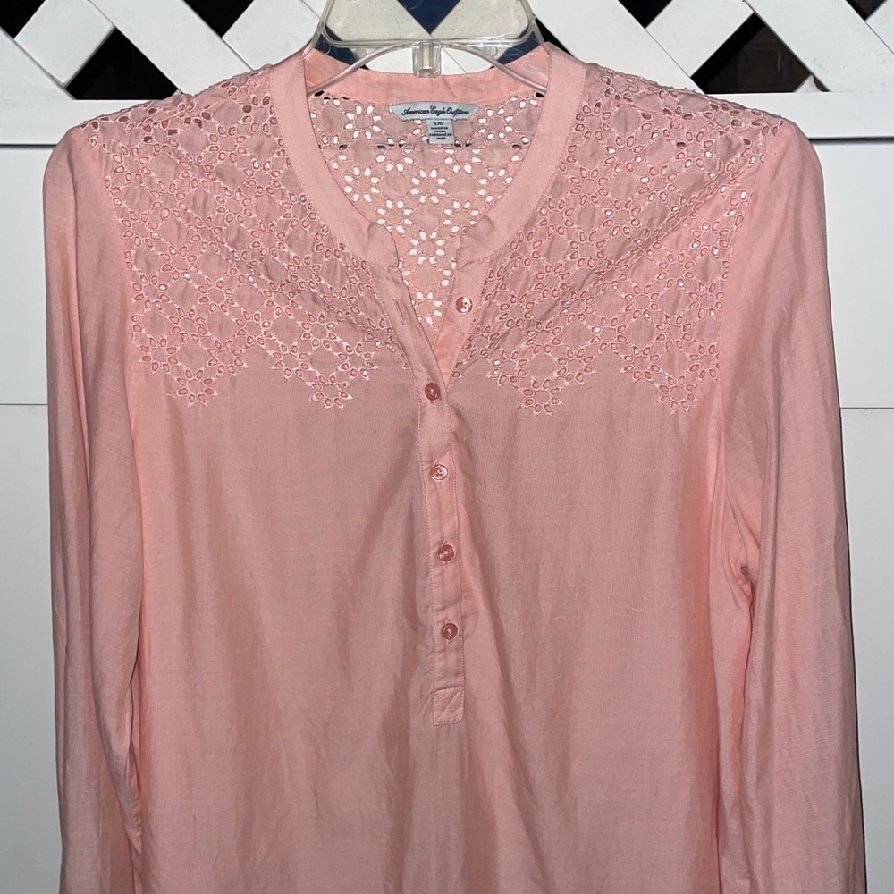 American Eagle Outfitters Pink Eyelet Blouse Women’s size L